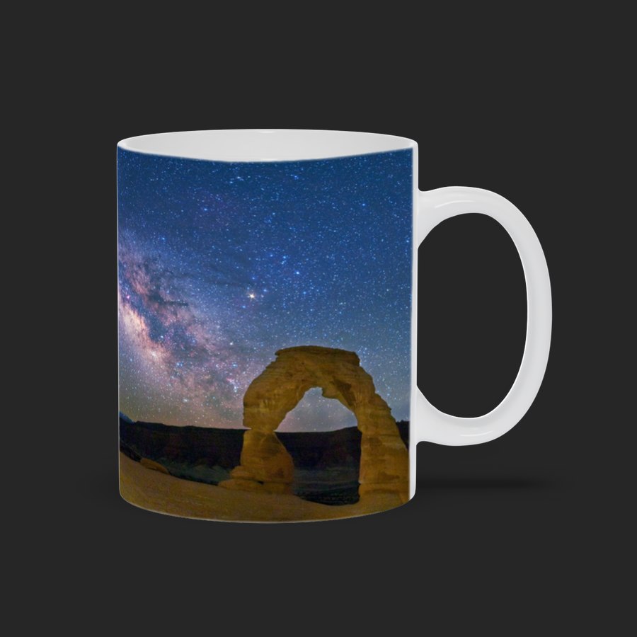 Delicate Arch under the Milky Way Mug